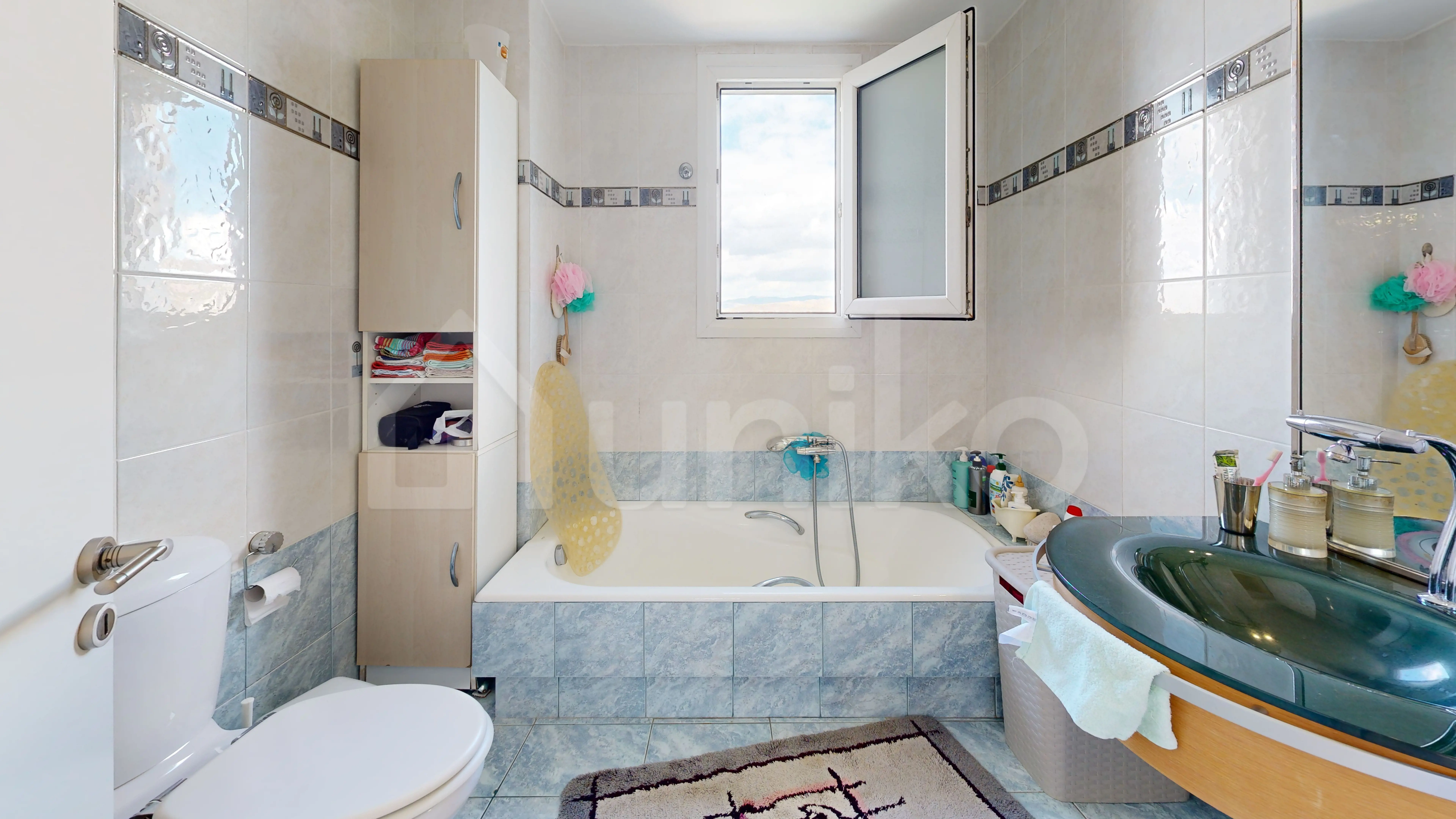 Secondary Photo of property with code 00003072