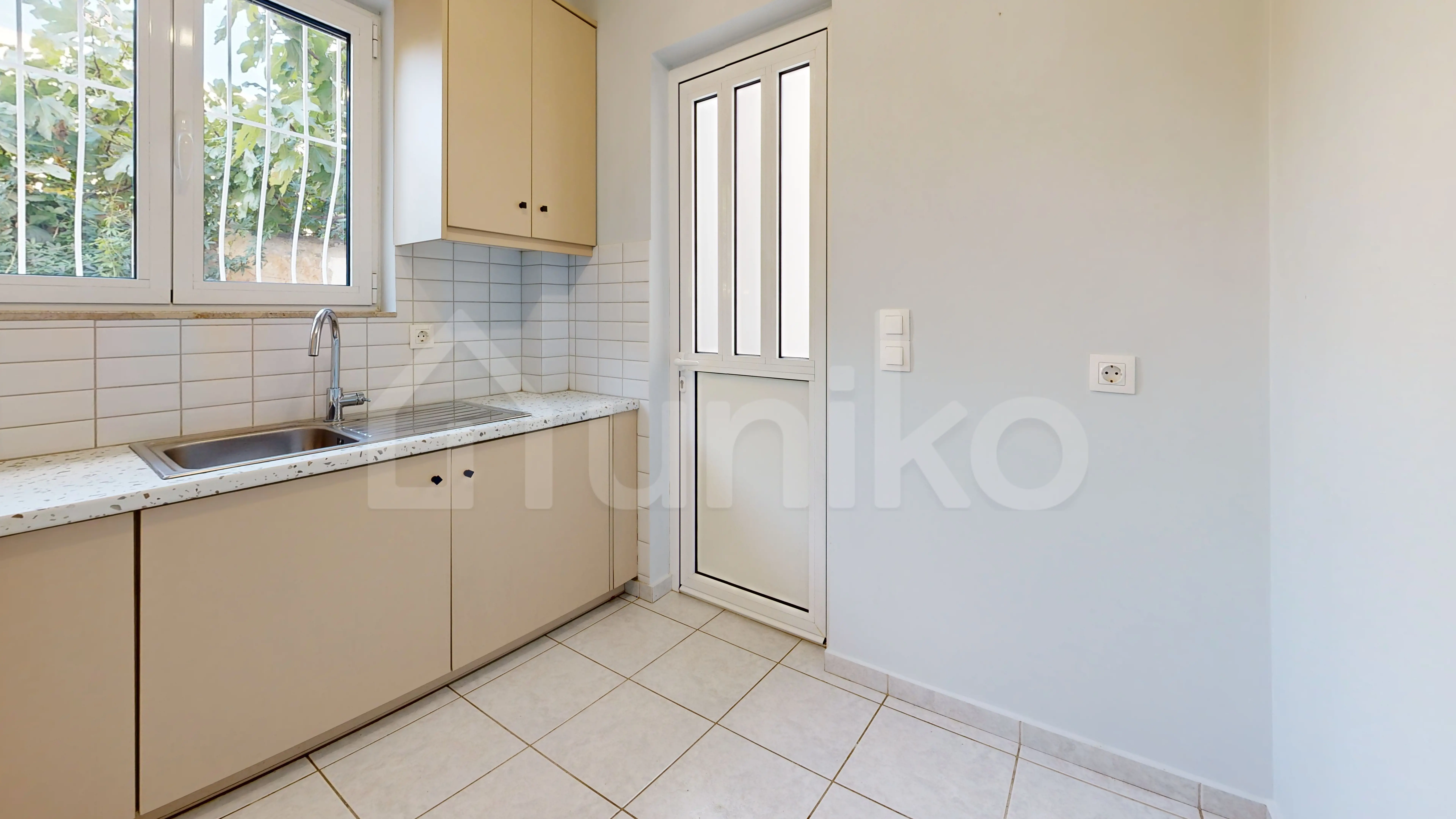 Secondary Photo of property with code 00003761