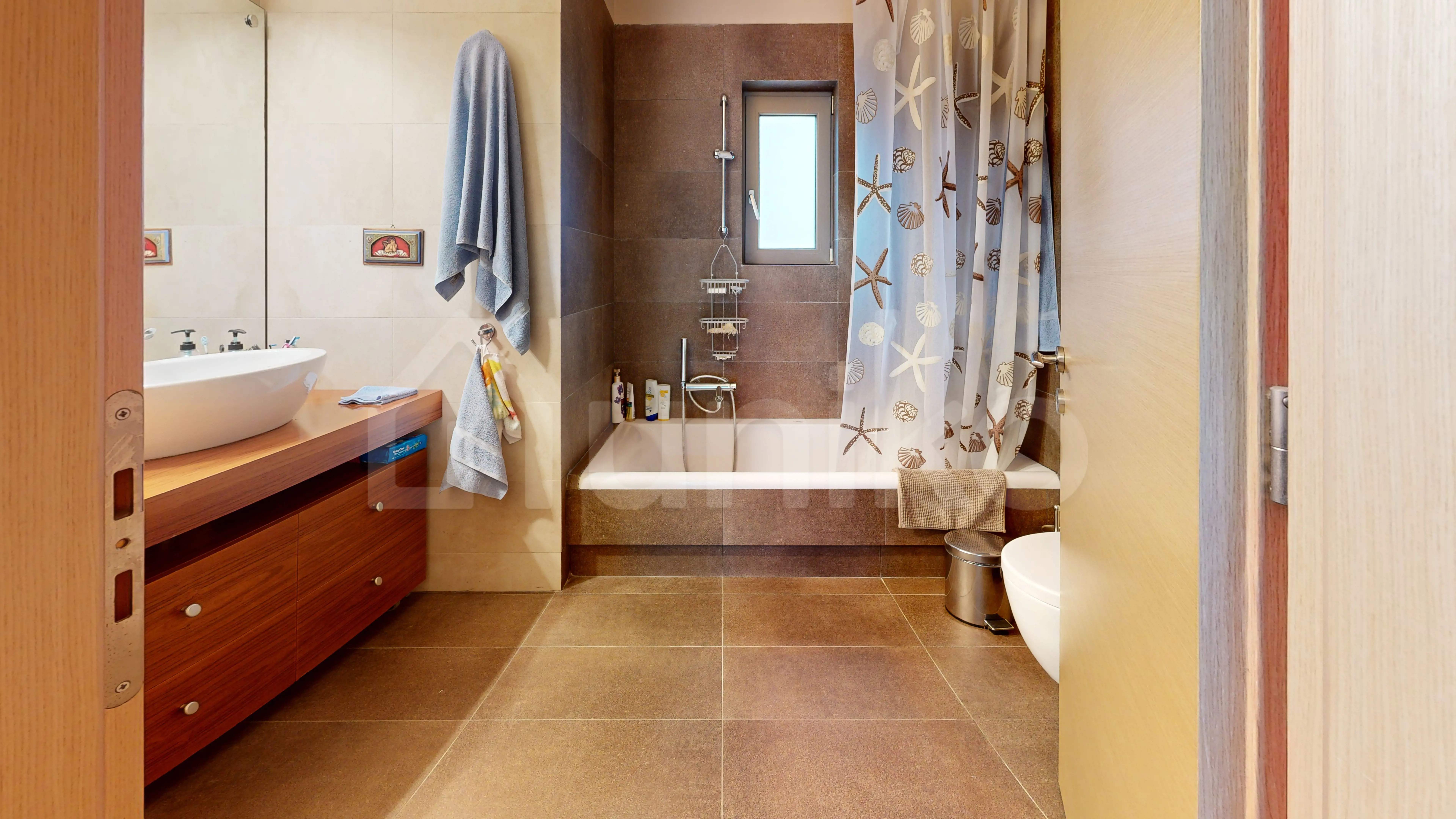 Secondary Photo of property with code 00005336