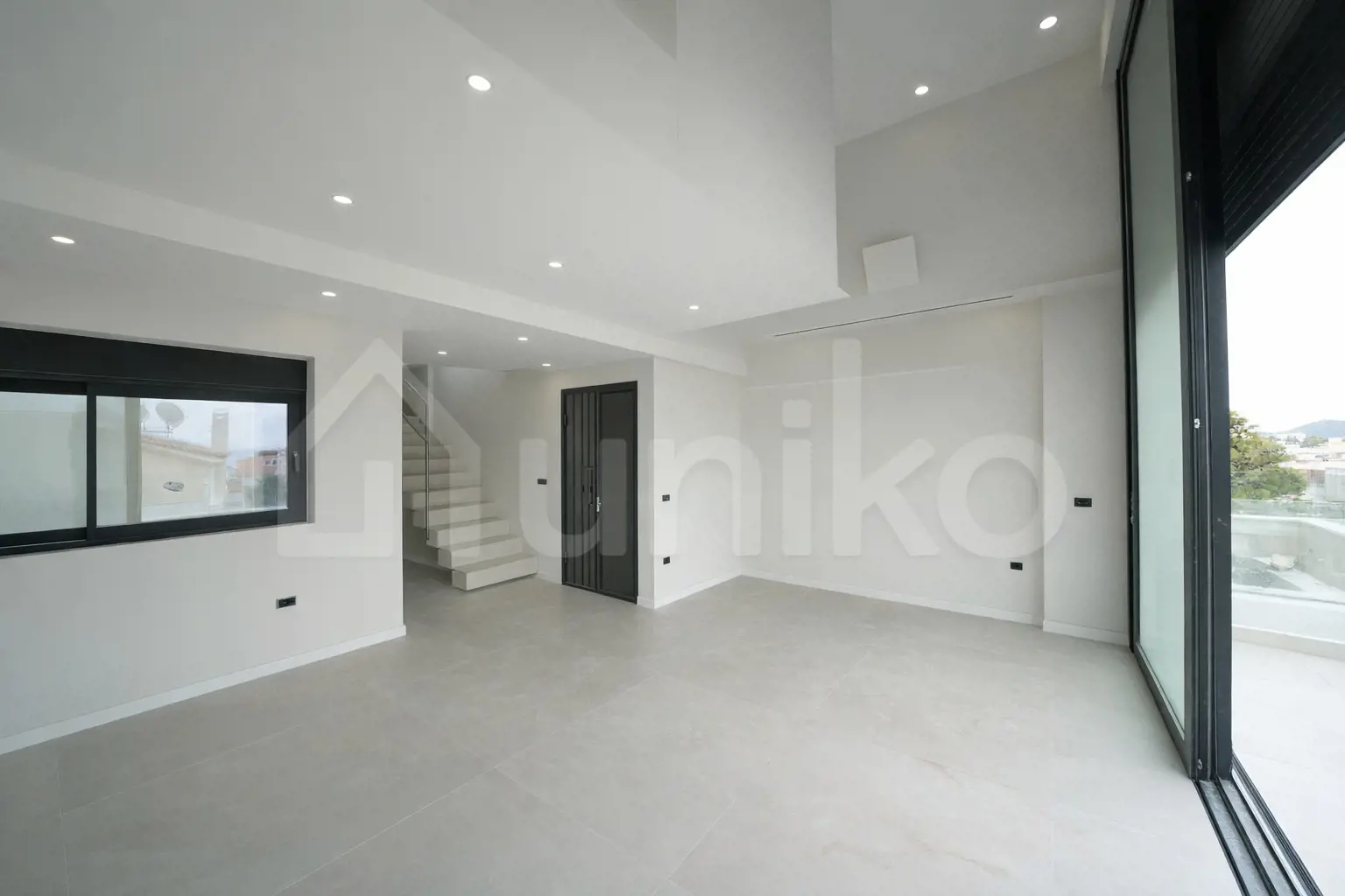 Secondary Photo of property with code 00005942