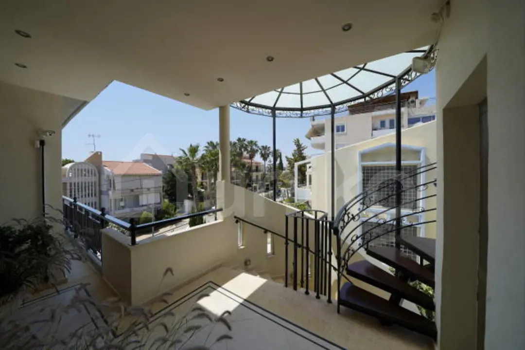 Secondary Photo of property with code 00005943