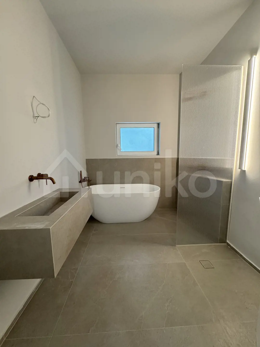 Secondary Photo of property with code 00007531